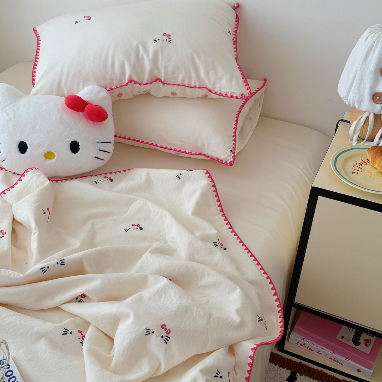 91家纺网 家纺一手货源 找家纺 顾里家纺 2026新款韩风刺绣云朵棉夏被夏凉被空调被 甜心萌物