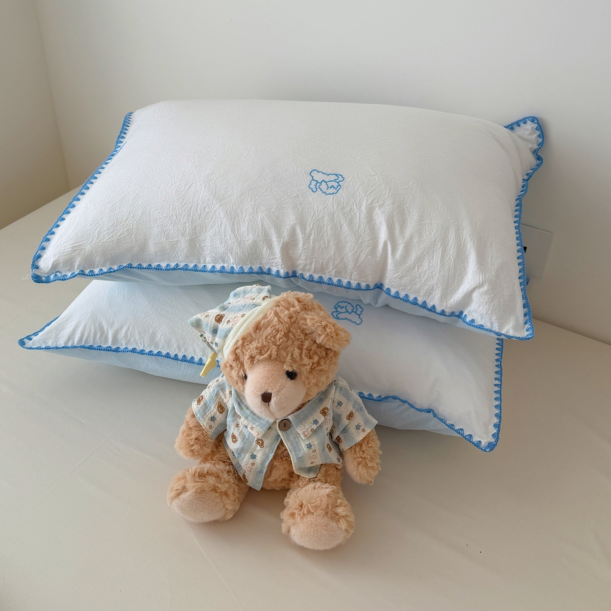 91家纺网 家纺一手货源 找家纺 顾里家纺 2026新款韩风刺绣云朵棉夏被夏凉被空调被 线条狗