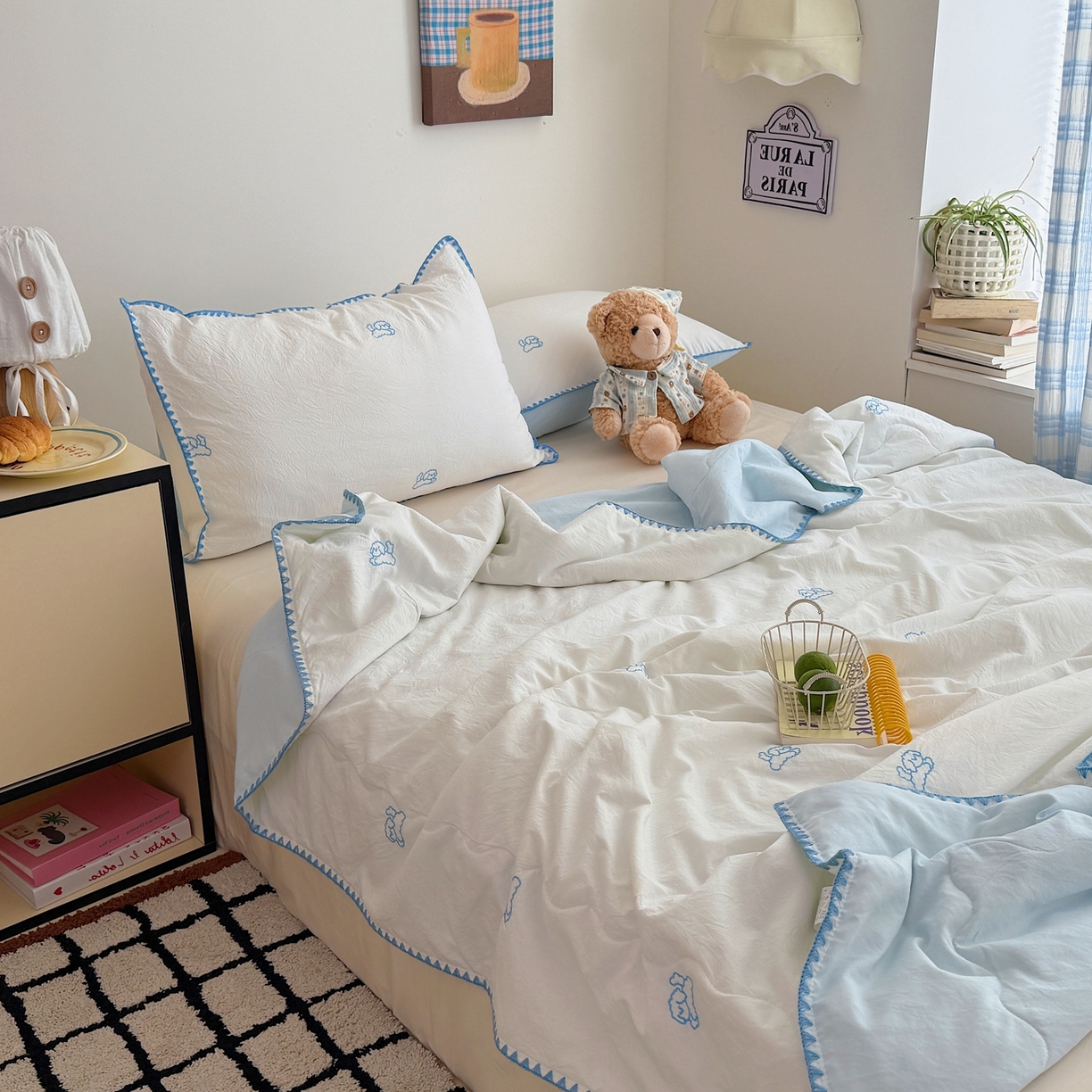 91家纺网 家纺一手货源 找家纺 顾里家纺 2026新款韩风刺绣云朵棉夏被夏凉被空调被 线条狗