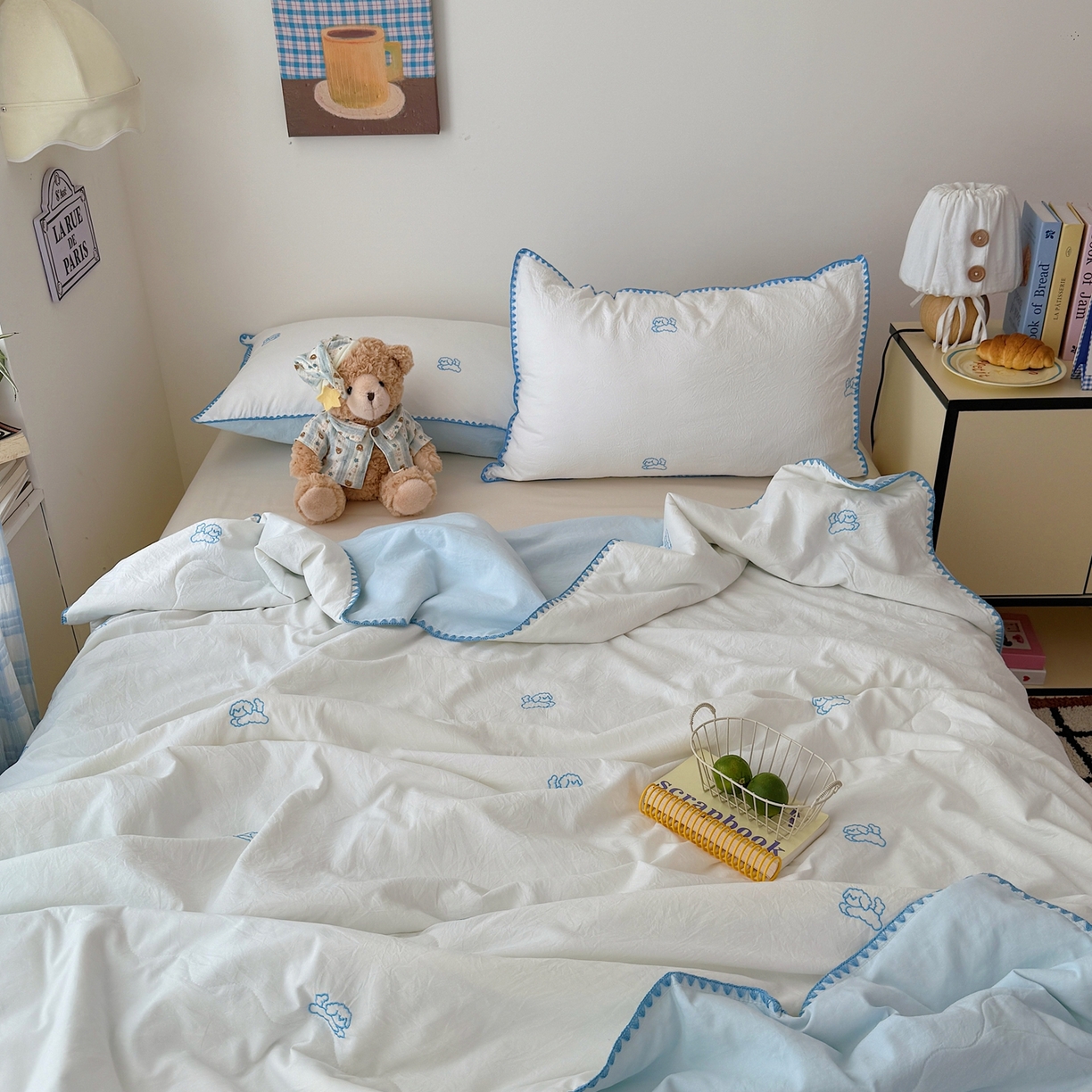 91家纺网 家纺一手货源 找家纺 顾里家纺 2026新款韩风刺绣云朵棉夏被夏凉被空调被 线条狗