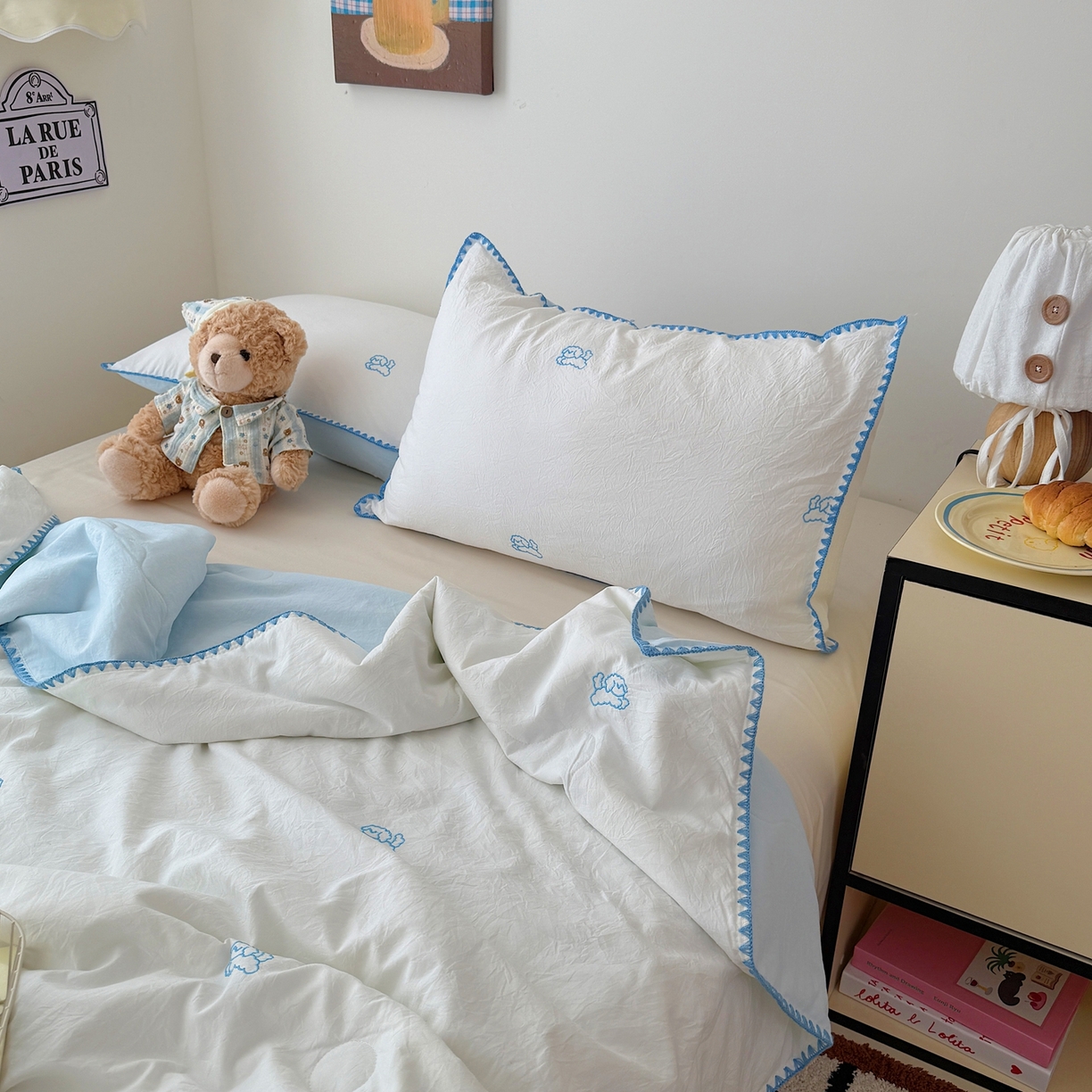 91家纺网 家纺一手货源 找家纺 顾里家纺 2026新款韩风刺绣云朵棉夏被夏凉被空调被 线条狗