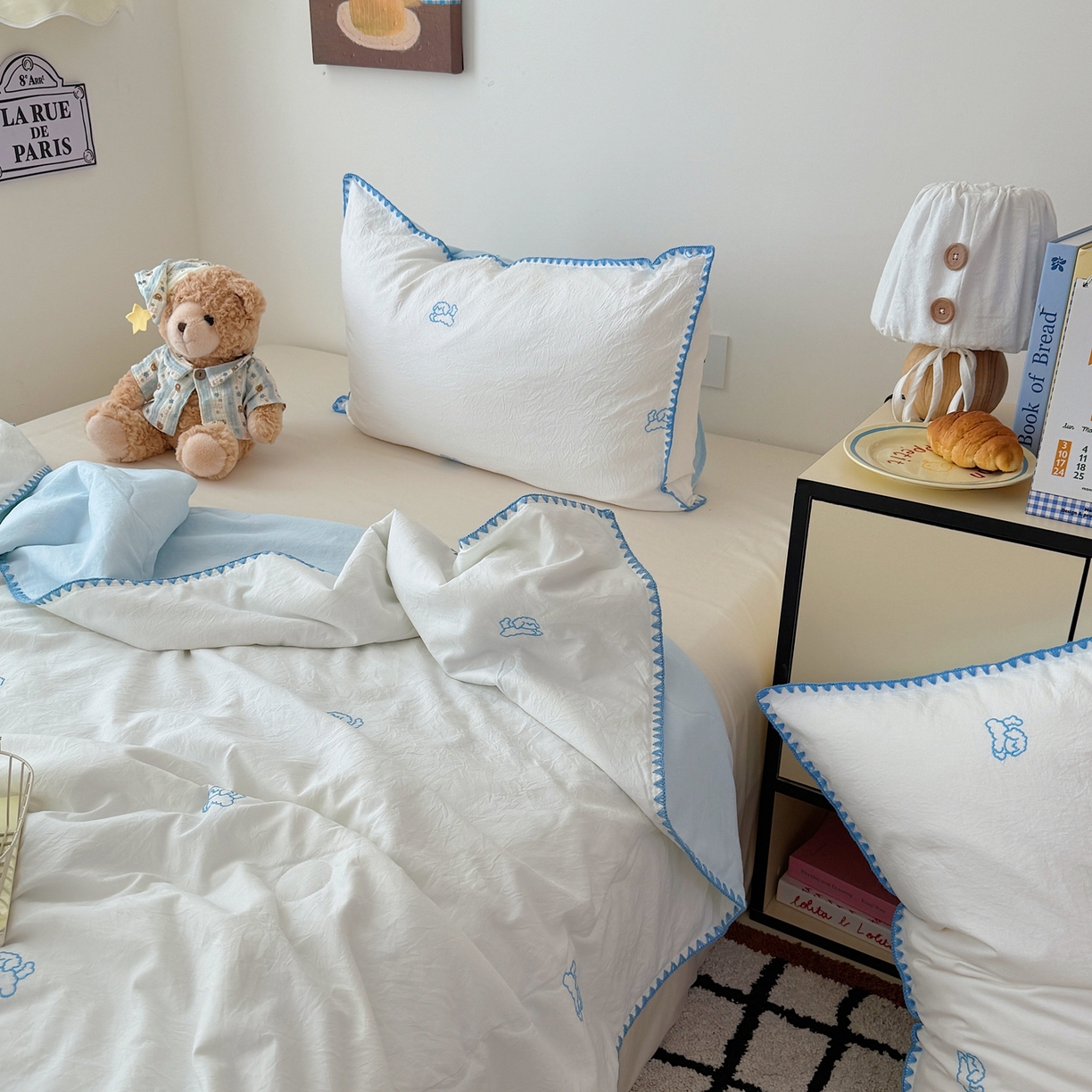 91家纺网 家纺一手货源 找家纺 顾里家纺 2026新款韩风刺绣云朵棉夏被夏凉被空调被 线条狗