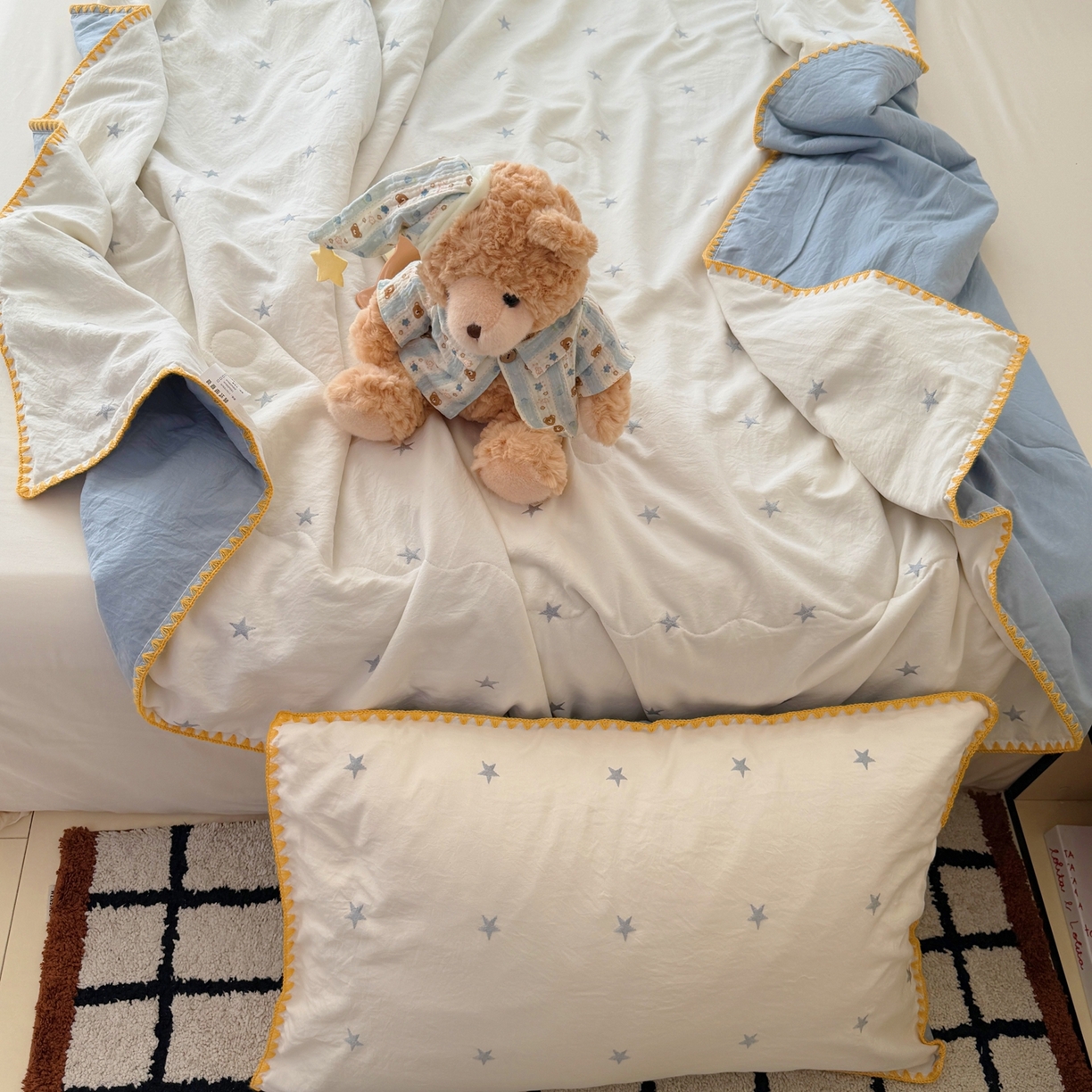 91家纺网 家纺一手货源 找家纺 顾里家纺 2026新款韩风刺绣云朵棉夏被夏凉被空调被 星岛灰