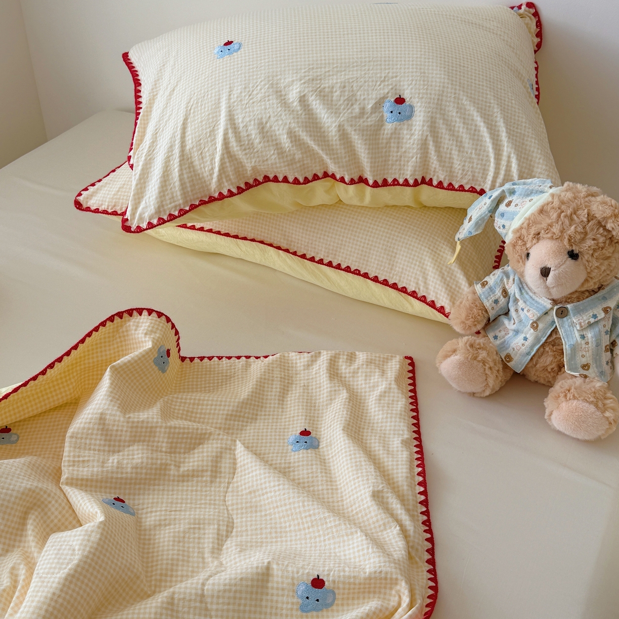 91家纺网 家纺一手货源 找家纺 顾里家纺 2026新款韩风刺绣云朵棉夏被夏凉被空调被 治愈小象