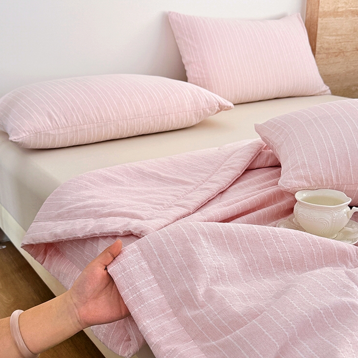 91家纺网 家纺一手货源 找家纺 家贝爱 2026新款色织提花新疆棉棉花夏被夏凉被空调被 流光粉