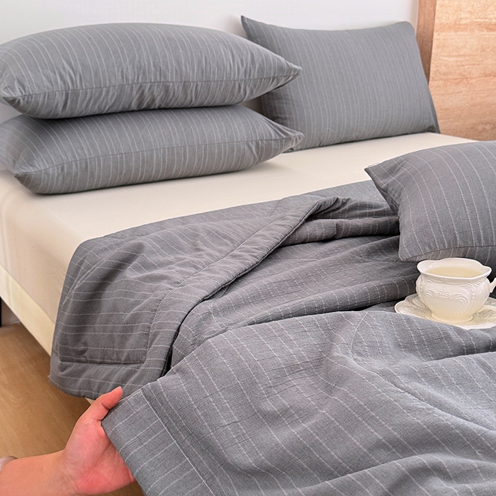 91家纺网 家纺一手货源 找家纺 家贝爱 2026新款色织提花新疆棉棉花夏被夏凉被空调被 流光深灰