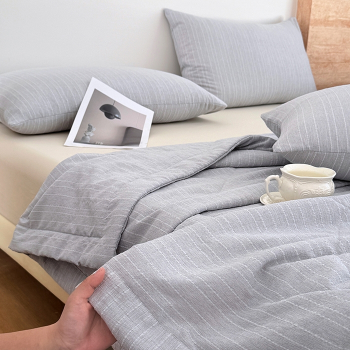 91家纺网 家纺一手货源 找家纺 家贝爱 2026新款色织提花新疆棉棉花夏被夏凉被空调被 流光浅灰