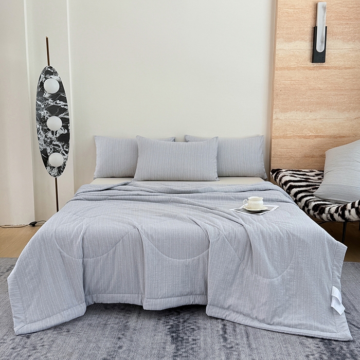 91家纺网 家纺一手货源 找家纺 家贝爱 2026新款色织提花新疆棉棉花夏被夏凉被空调被 流光浅灰