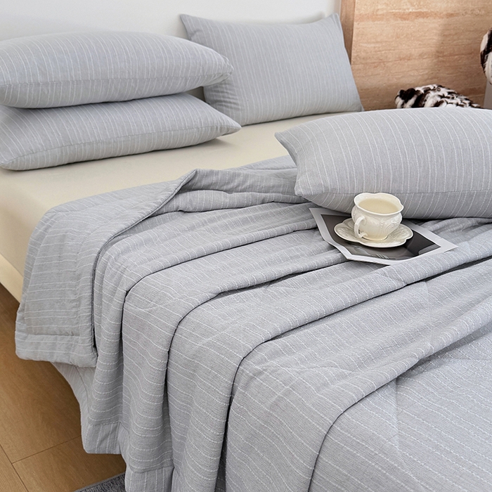 91家纺网 家纺一手货源 找家纺 家贝爱 2026新款色织提花新疆棉棉花夏被夏凉被空调被 流光浅灰