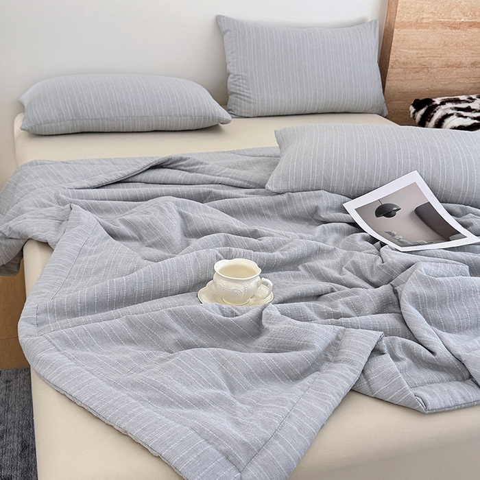 91家纺网 家纺一手货源 找家纺 家贝爱 2026新款色织提花新疆棉棉花夏被夏凉被空调被 流光浅灰