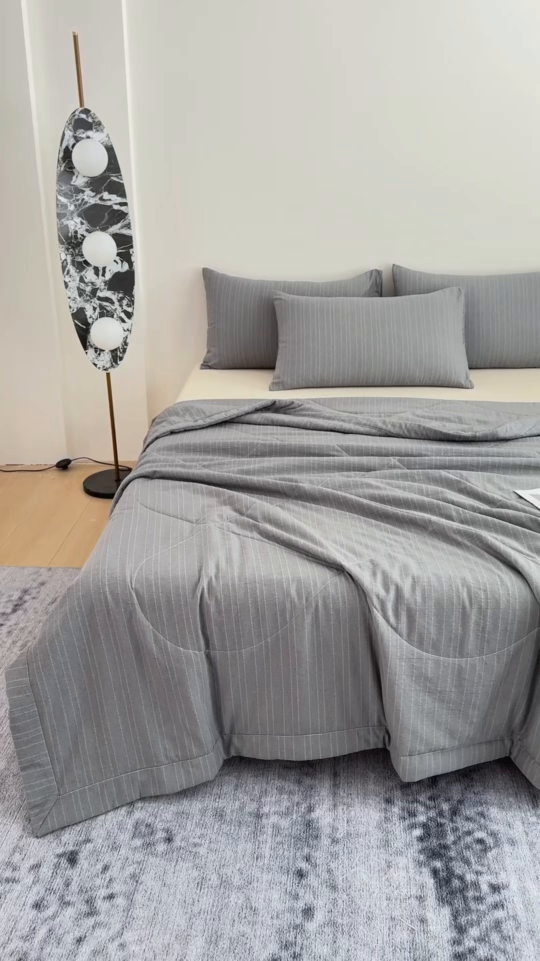 91家纺网 家纺一手货源 找家纺 家贝爱 2026新款色织提花新疆棉棉花夏被夏凉被空调被 流光深灰