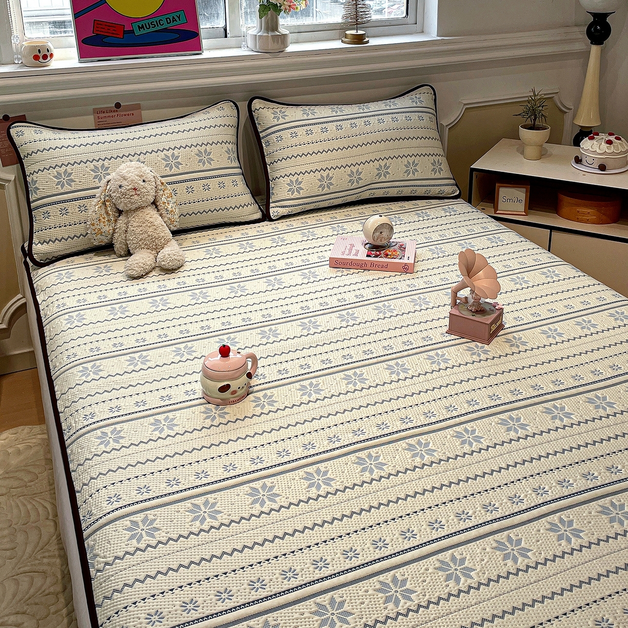 91家纺网 家纺一手货源 找家纺 2022山茶家居-原创设计（原山茶家纺）新款纯色美丽绒牛奶绒四件套 黄拼奶蓝