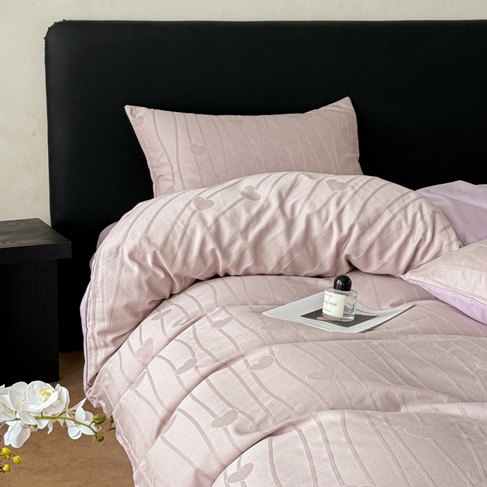 91家纺网 家纺一手货源 找家纺 雅萱家纺 2026新款60支提花全棉四件套 爱心-柔粉