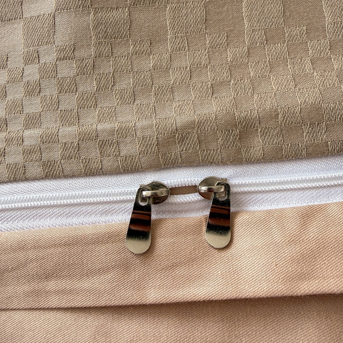 91家纺网 家纺一手货源 找家纺 雅萱家纺 2026新款60支提花全棉四件套 格子-卡其