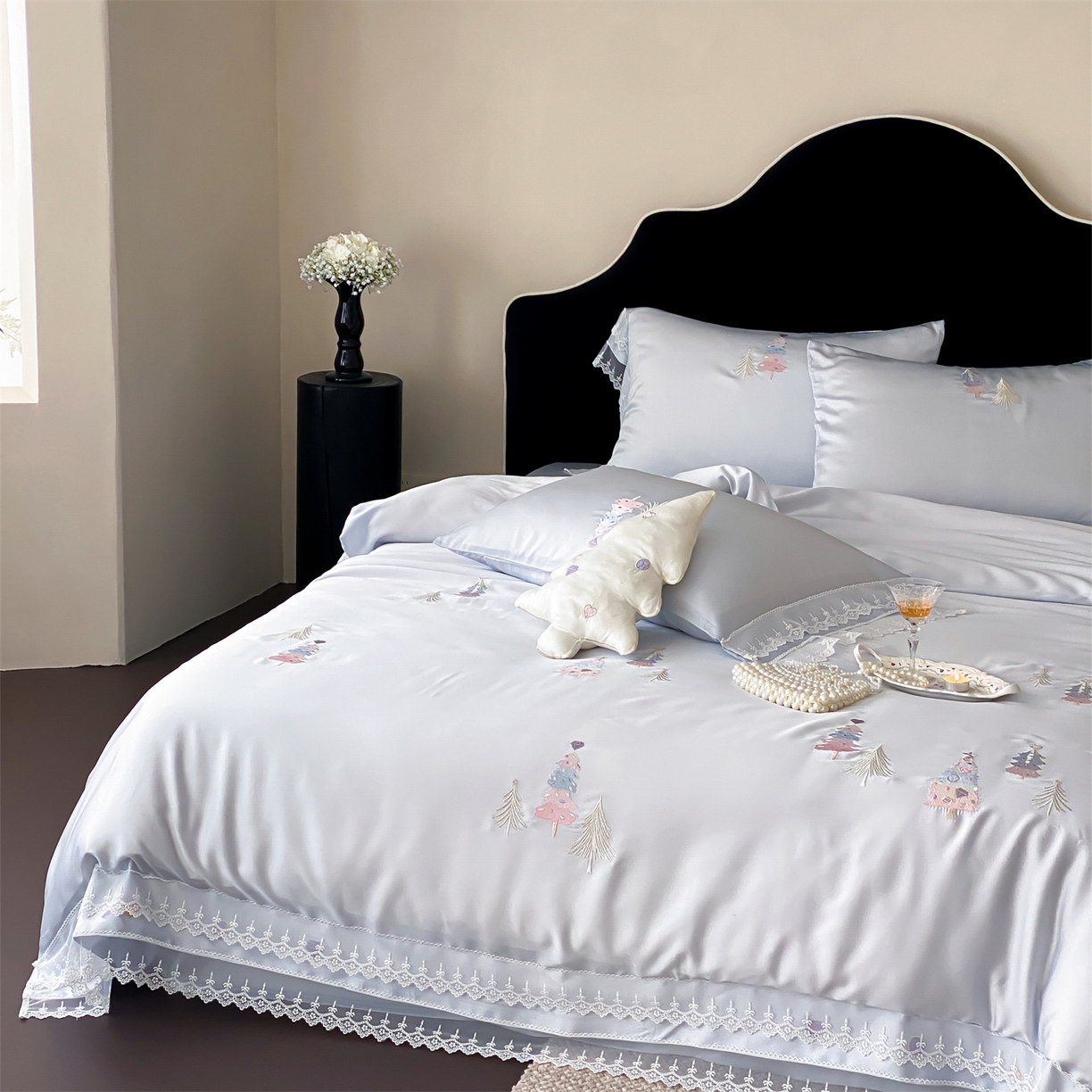 91家纺网 家纺一手货源 找家纺 （总）树下 2026新款60S天丝刺绣花边四件套-安松