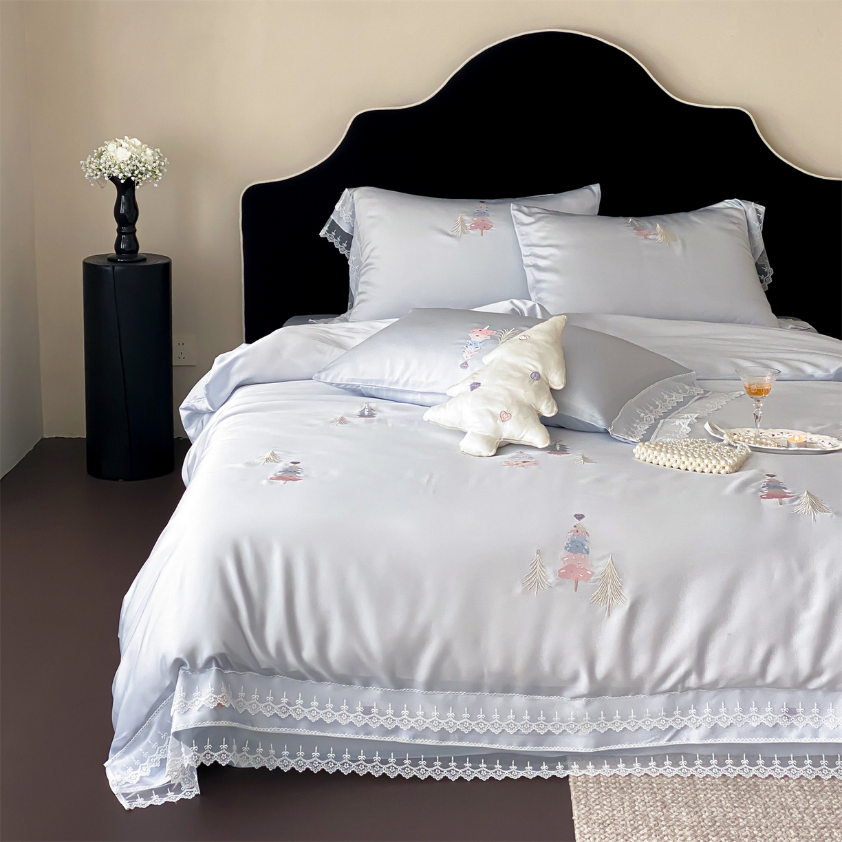 91家纺网 家纺一手货源 找家纺 （总）树下 2026新款60S天丝刺绣花边四件套-安松