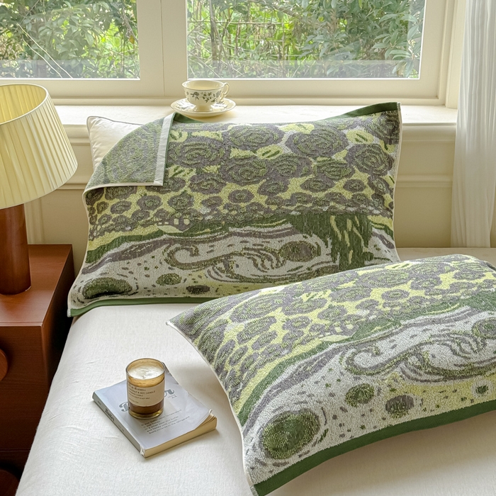 91家纺网 家纺一手货源 找家纺 乐家毛巾被（工厂自产自销） 2026新款A类全棉纯棉色织提花抗菌毛圈枕巾 暗影浮动