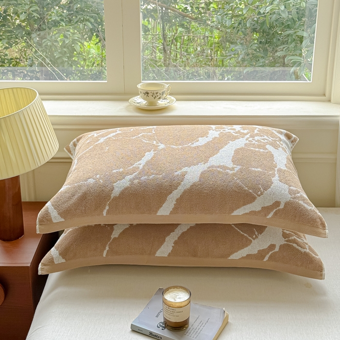 91家纺网 家纺一手货源 找家纺 乐家毛巾被（工厂自产自销） 2026新款A类全棉纯棉色织提花抗菌毛圈枕巾 斑斓棕