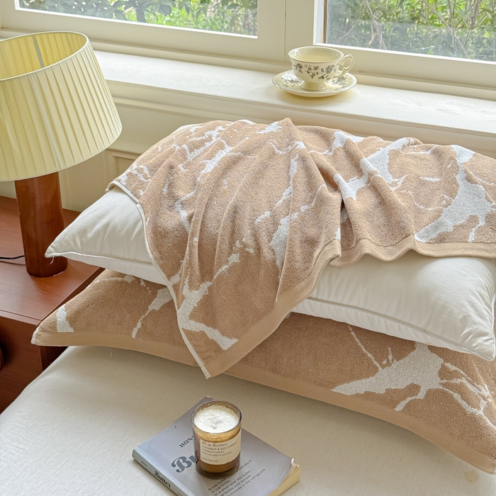 91家纺网 家纺一手货源 找家纺 乐家毛巾被（工厂自产自销） 2026新款A类全棉纯棉色织提花抗菌毛圈枕巾 斑斓棕