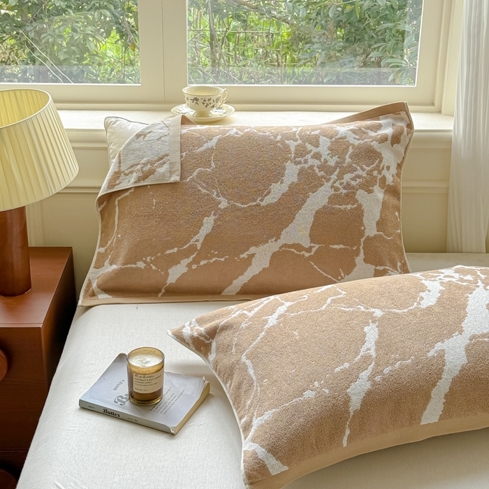 91家纺网 家纺一手货源 找家纺 乐家毛巾被（工厂自产自销） 2026新款A类全棉纯棉色织提花抗菌毛圈枕巾 斑斓棕