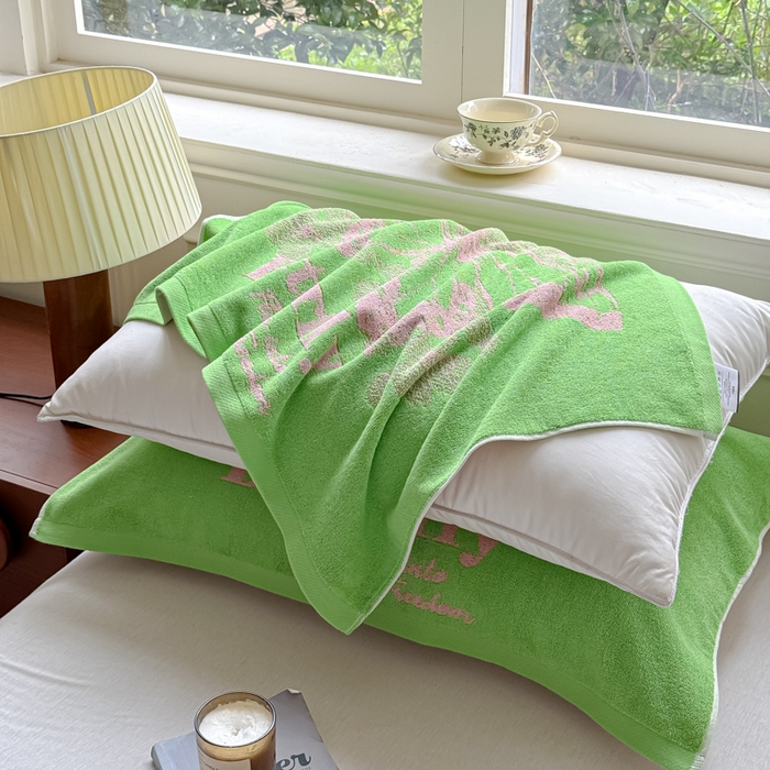 91家纺网 家纺一手货源 找家纺 乐家毛巾被（工厂自产自销） 2026新款A类全棉纯棉色织提花抗菌毛圈枕巾 蝶影