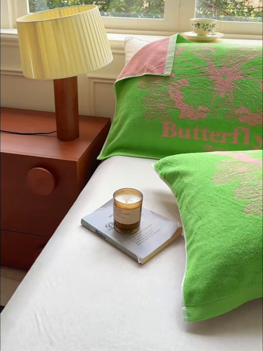 91家纺网 家纺一手货源 找家纺 乐家毛巾被（工厂自产自销） 2026新款A类全棉纯棉色织提花抗菌毛圈枕巾 蝶影