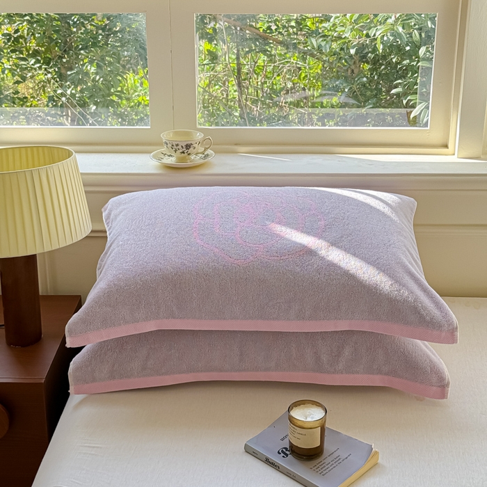 91家纺网 家纺一手货源 找家纺 乐家毛巾被（工厂自产自销） 2026新款A类全棉纯棉色织提花抗菌毛圈枕巾 玫瑰物语紫