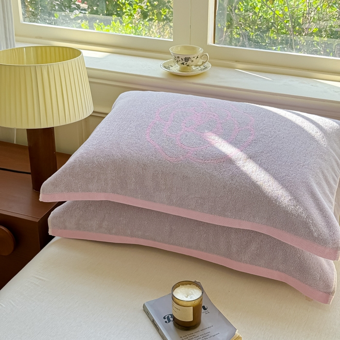 91家纺网 家纺一手货源 找家纺 乐家毛巾被（工厂自产自销） 2026新款A类全棉纯棉色织提花抗菌毛圈枕巾 玫瑰物语紫