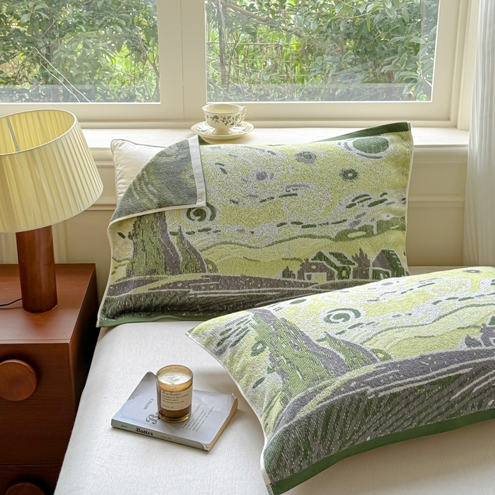 91家纺网 家纺一手货源 找家纺 乐家毛巾被（工厂自产自销） 2026新款A类全棉纯棉色织提花抗菌毛圈枕巾 梦中小镇