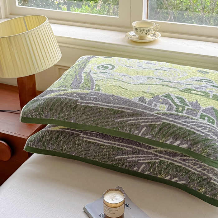 91家纺网 家纺一手货源 找家纺 乐家毛巾被（工厂自产自销） 2026新款A类全棉纯棉色织提花抗菌毛圈枕巾 梦中小镇