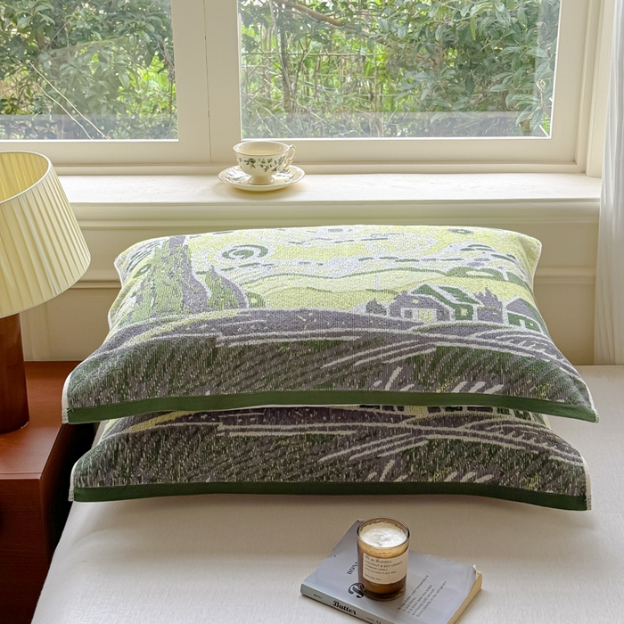 91家纺网 家纺一手货源 找家纺 乐家毛巾被（工厂自产自销） 2026新款A类全棉纯棉色织提花抗菌毛圈枕巾 梦中小镇