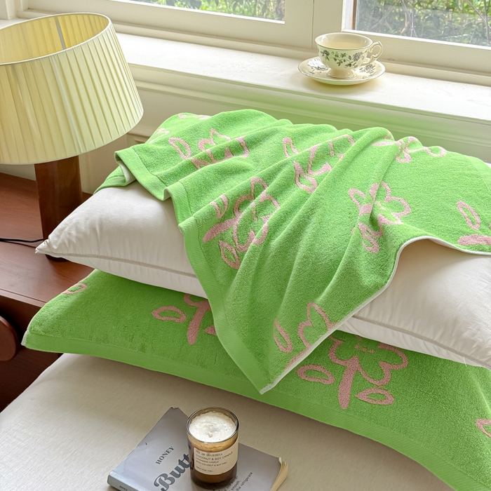 91家纺网 家纺一手货源 找家纺 乐家毛巾被（工厂自产自销） 2026新款A类全棉纯棉色织提花抗菌毛圈枕巾 五瓣花绿