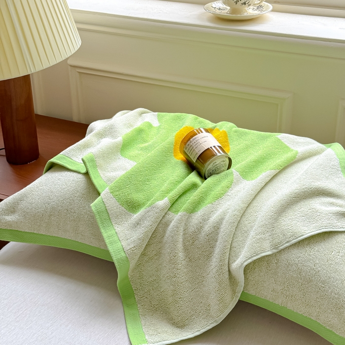 91家纺网 家纺一手货源 找家纺 乐家毛巾被（工厂自产自销） 2026新款A类全棉纯棉色织提花抗菌毛圈枕巾 向阳花绿