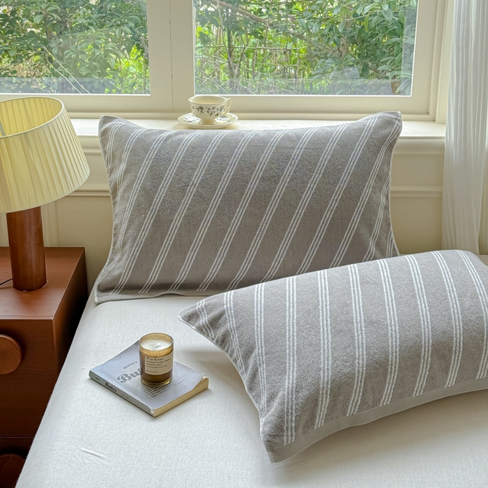 91家纺网 家纺一手货源 找家纺 乐家毛巾被（工厂自产自销） 2026新款A类全棉纯棉色织提花抗菌毛圈枕巾 斜纹灰