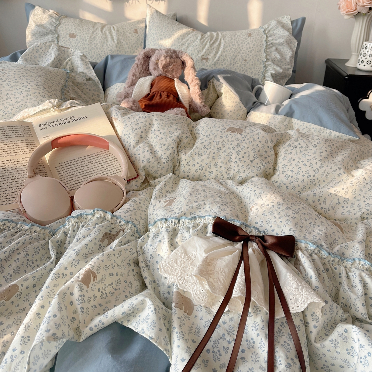 91家纺网 家纺一手货源 找家纺 栩裕纺织 2026新款A类云朵锦花边四件套 动物世界-雾蓝