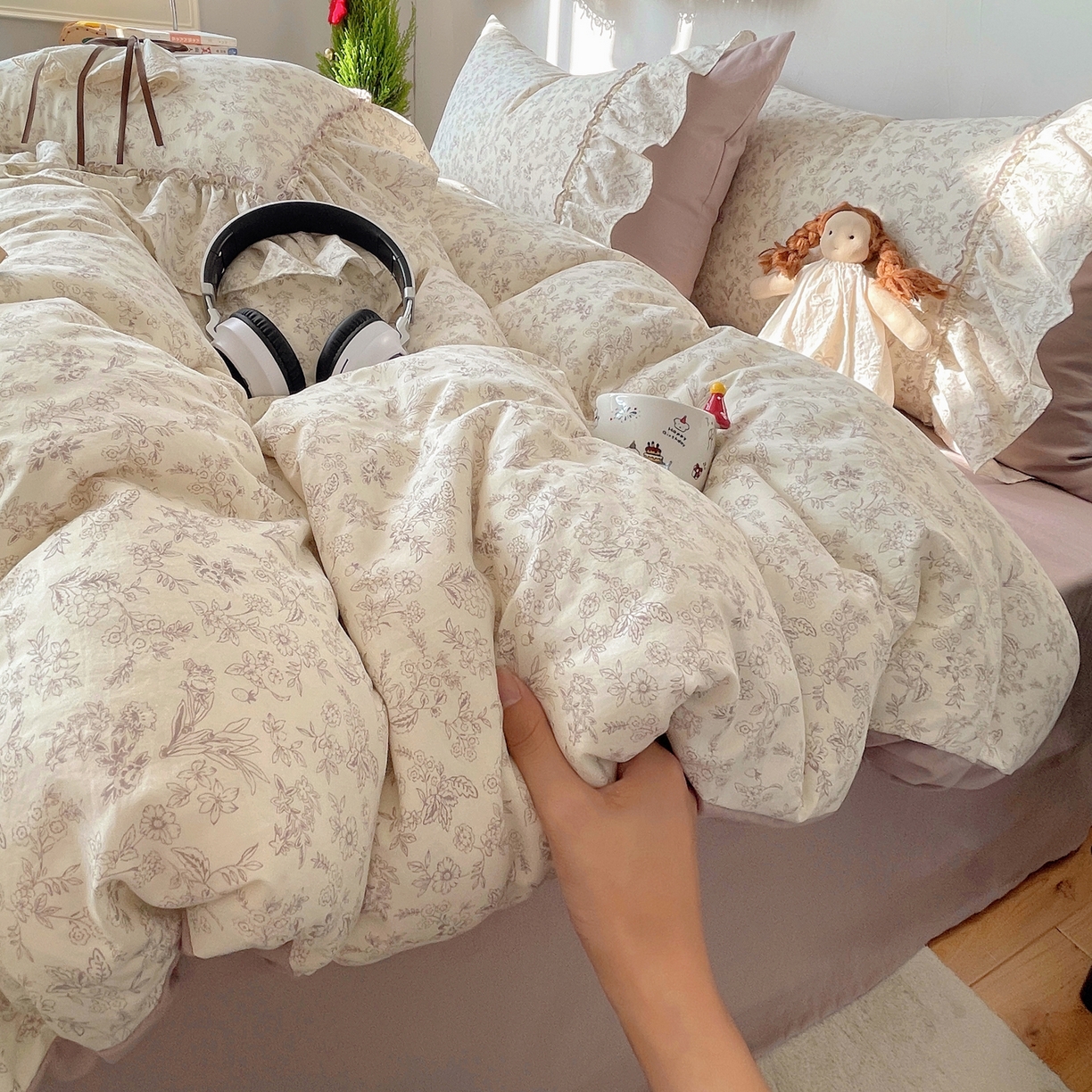 91家纺网 家纺一手货源 找家纺 栩裕纺织 2026新款A类云朵锦花边四件套 满天星-豆沙