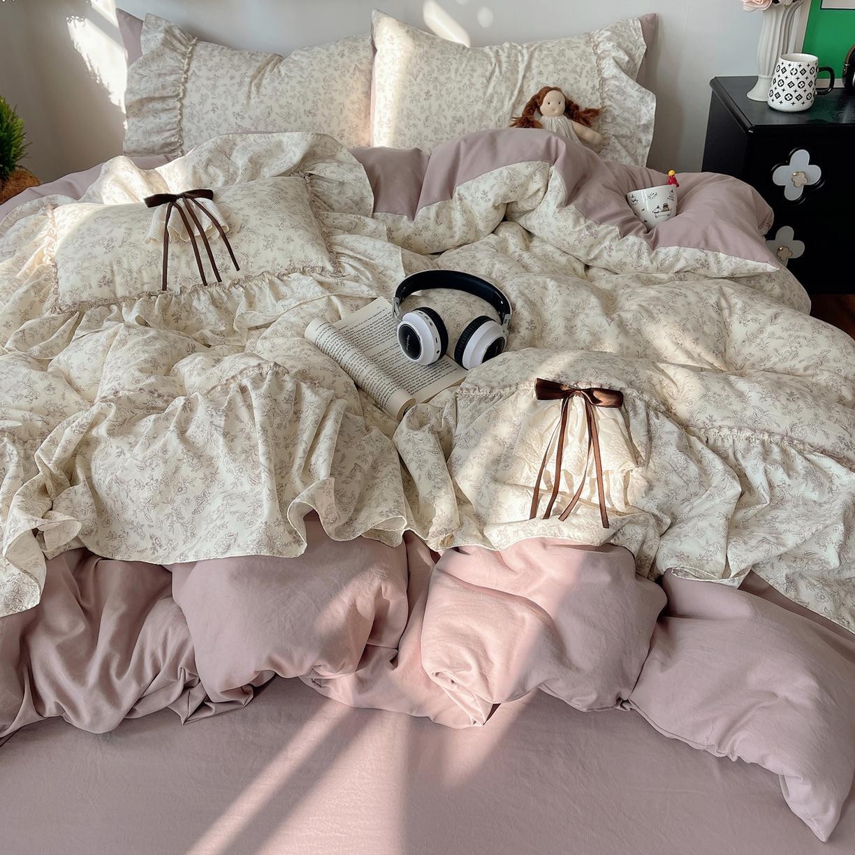 91家纺网 家纺一手货源 找家纺 栩裕纺织 2026新款A类云朵锦花边四件套 满天星-豆沙