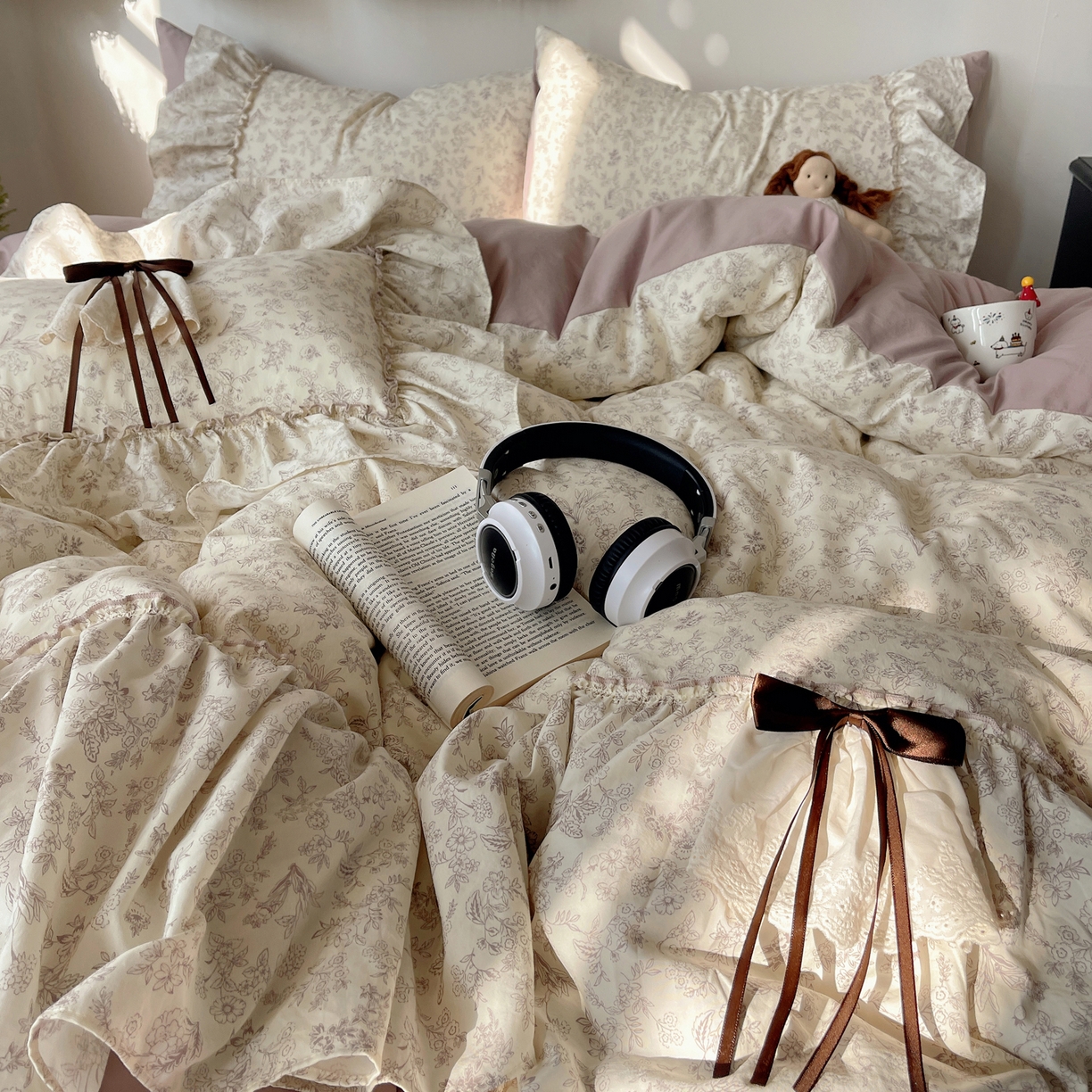 91家纺网 家纺一手货源 找家纺 栩裕纺织 2026新款A类云朵锦花边四件套 满天星-豆沙