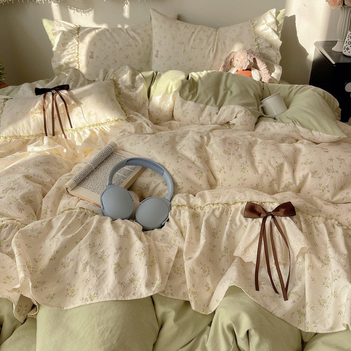 91家纺网 家纺一手货源 找家纺 栩裕纺织 2026新款A类云朵锦花边四件套 小雏菊-浅绿