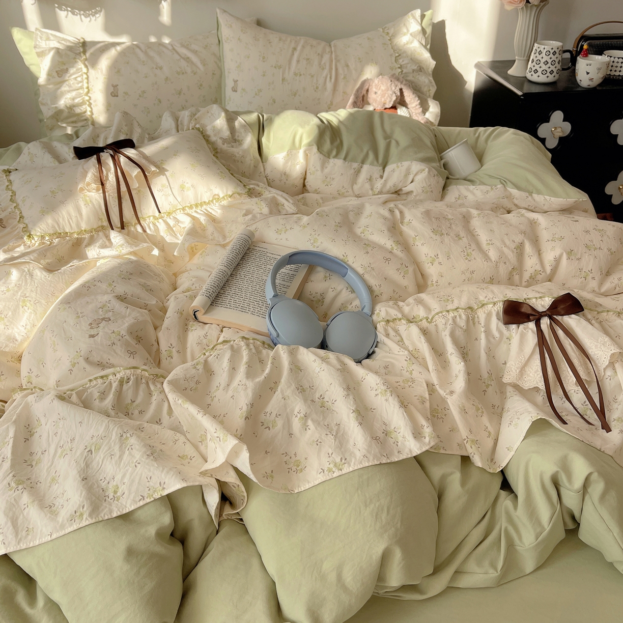 91家纺网 家纺一手货源 找家纺 栩裕纺织 2026新款A类云朵锦花边四件套 小雏菊-浅绿