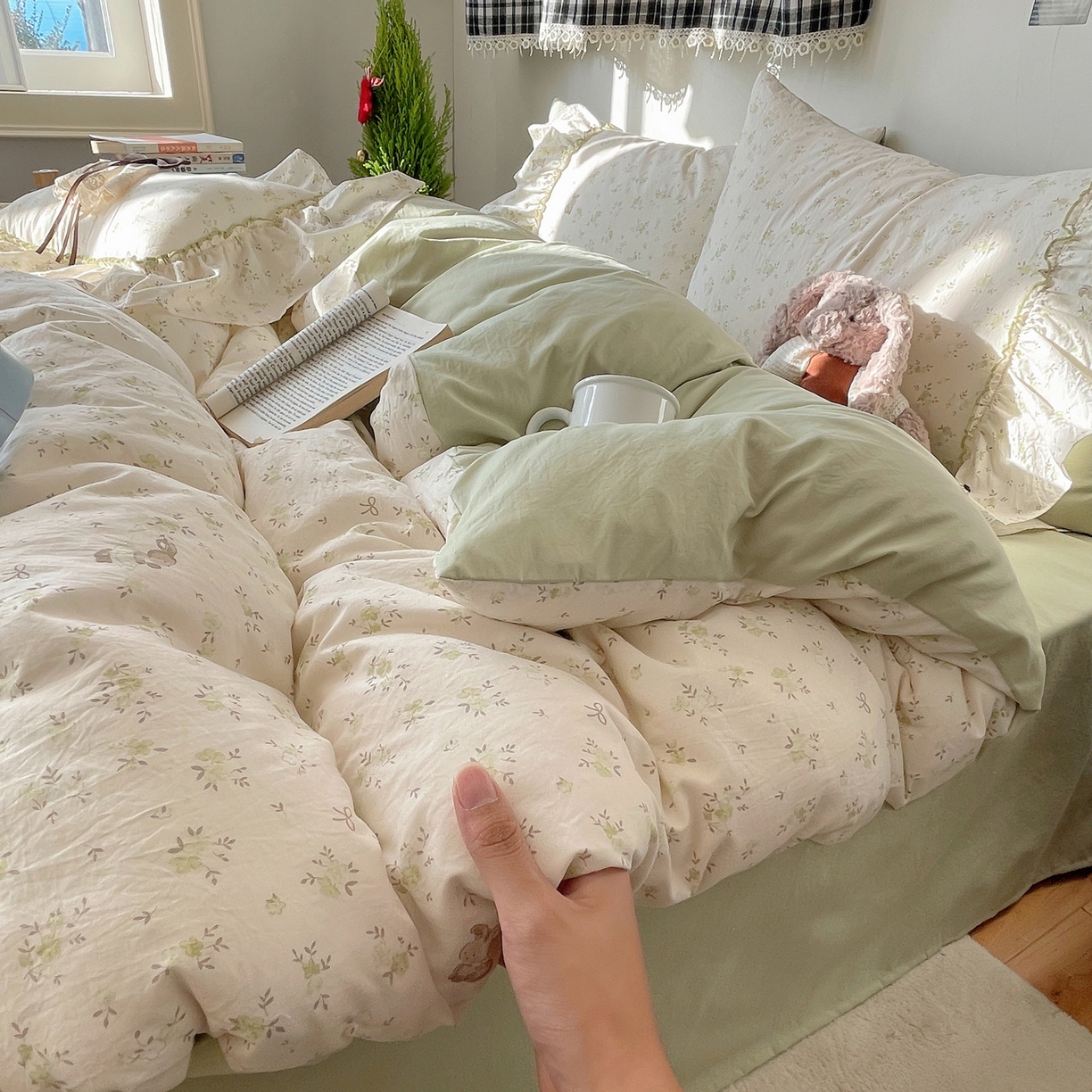 91家纺网 家纺一手货源 找家纺 栩裕纺织 2026新款A类云朵锦花边四件套 小雏菊-浅绿