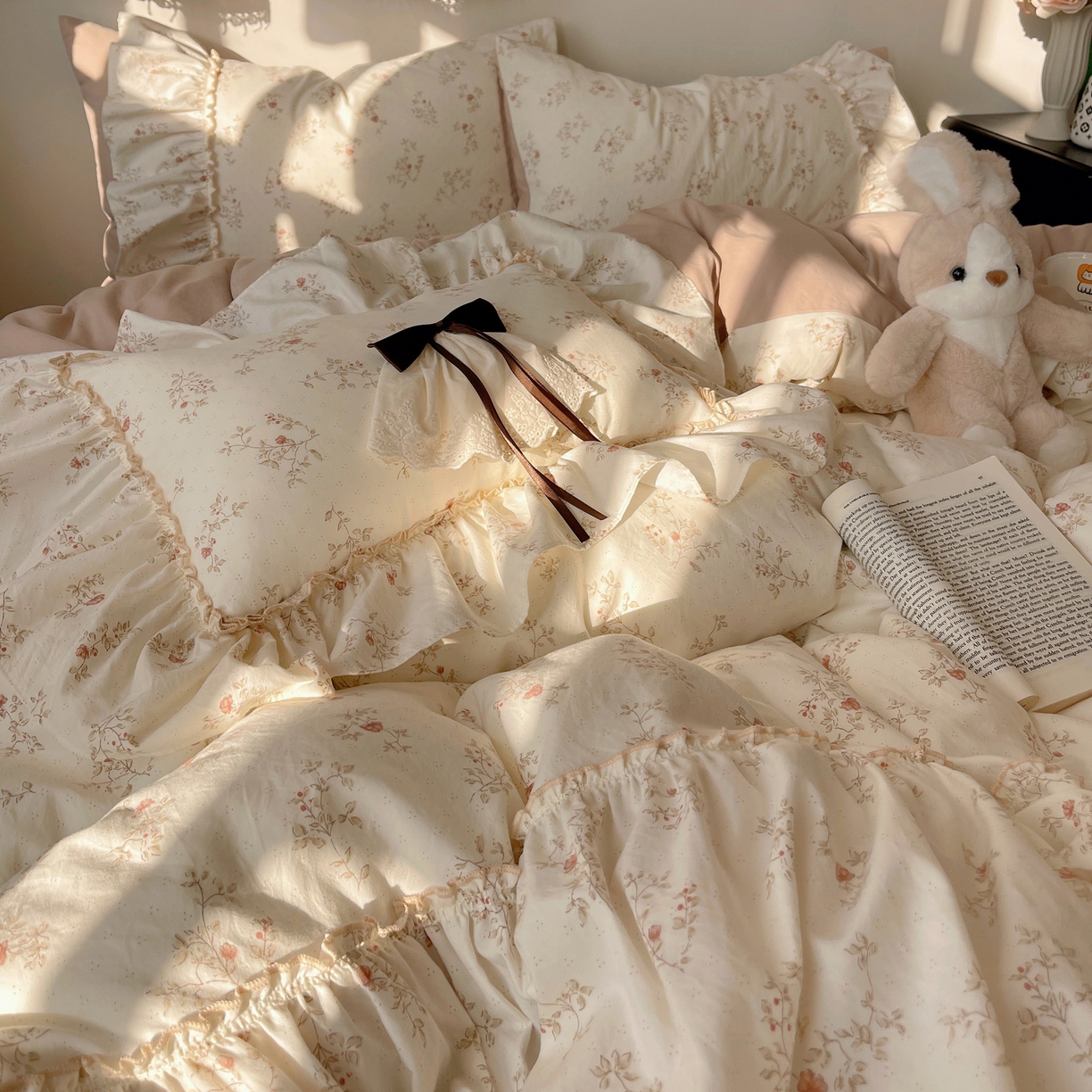 91家纺网 家纺一手货源 找家纺 栩裕纺织 2026新款A类云朵锦花边四件套 小雏菊-玉色