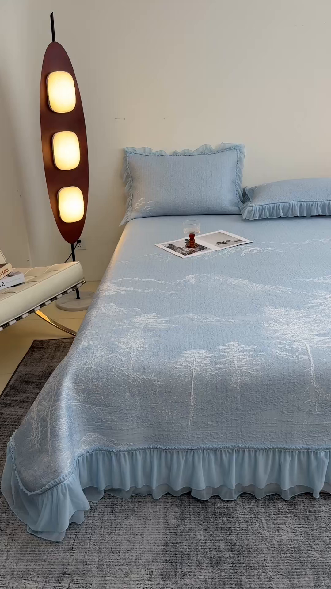 91家纺网 家纺一手货源 找家纺 （总）慕木家纺 2026新款A类三明治复合乙纶提花冰豆豆花边床盖款床裙水墨丹青系列（提供买家秀）