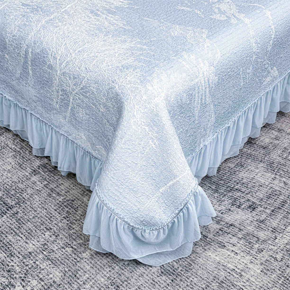 91家纺网 家纺一手货源 找家纺 （总）慕木家纺 2026新款A类三明治复合乙纶提花冰豆豆花边床盖款床裙水墨丹青系列（提供买家秀）