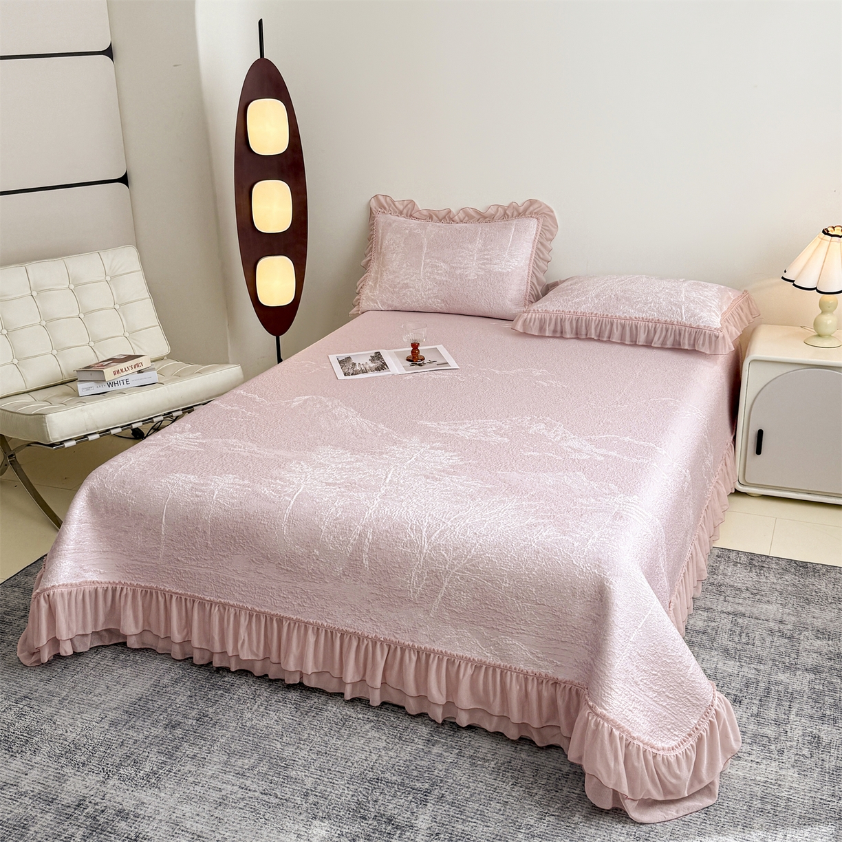 91家纺网 家纺一手货源 找家纺 慕木家纺 2026新款A类三明治复合乙纶提花冰豆豆花边床盖款床裙水墨丹青系列（提供买家秀） 水墨丹青-粉