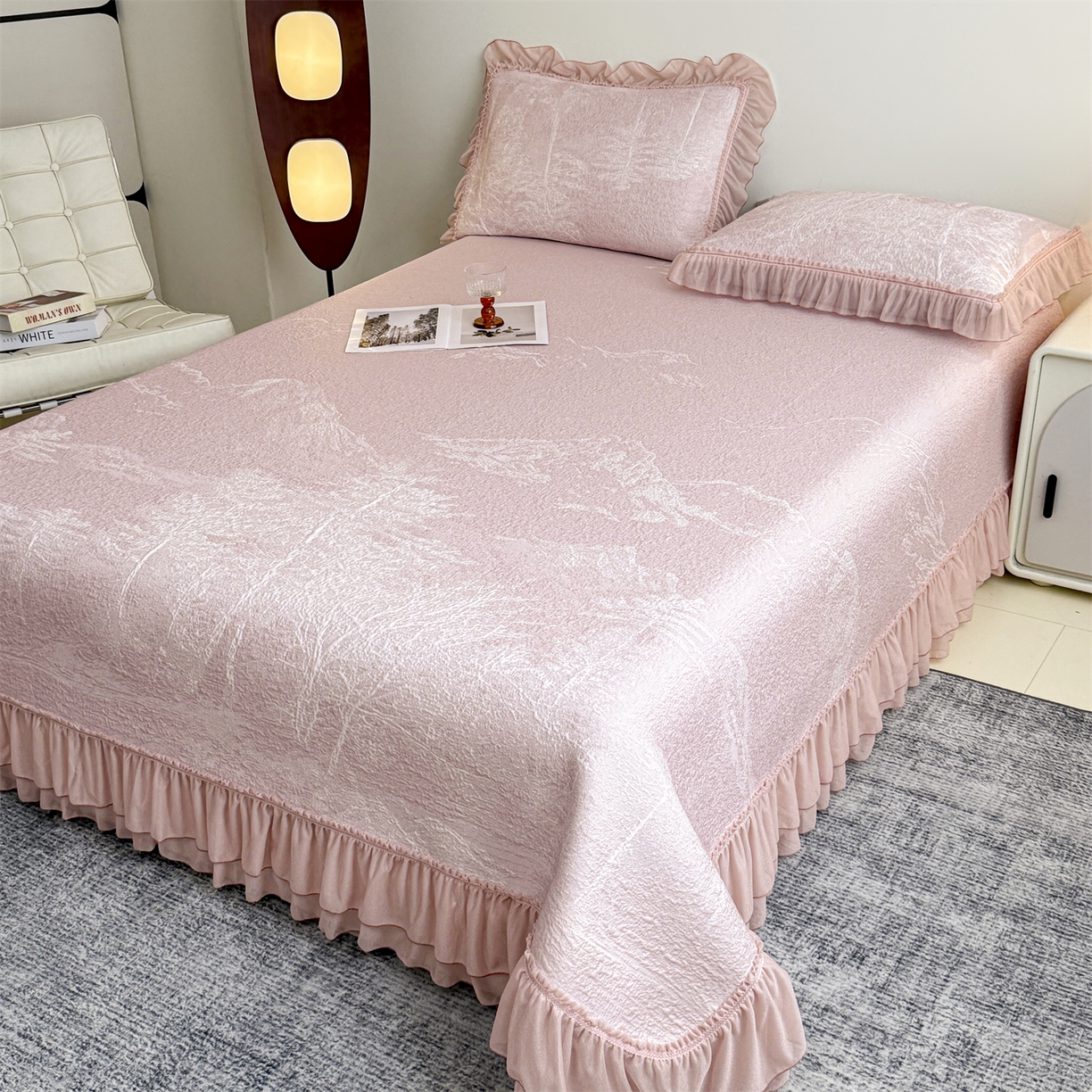 91家纺网 家纺一手货源 找家纺 慕木家纺 2026新款A类三明治复合乙纶提花冰豆豆花边床盖款床裙水墨丹青系列（提供买家秀） 水墨丹青-粉