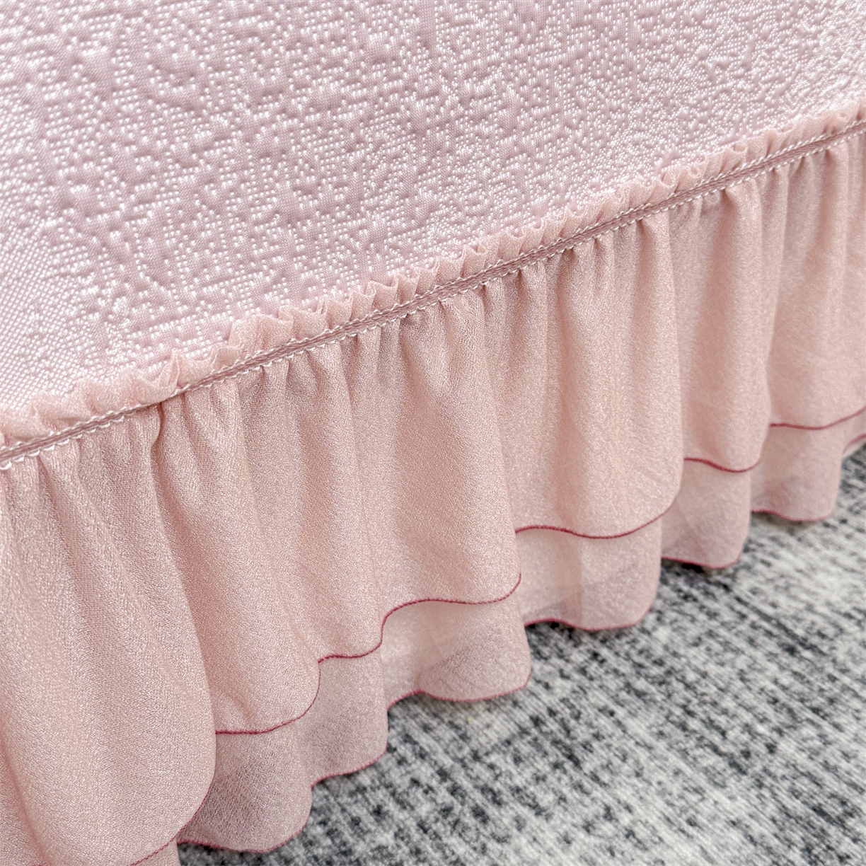 91家纺网 家纺一手货源 找家纺 慕木家纺 2026新款A类三明治复合乙纶提花冰豆豆花边床盖款床裙水墨丹青系列（提供买家秀） 水墨丹青-粉