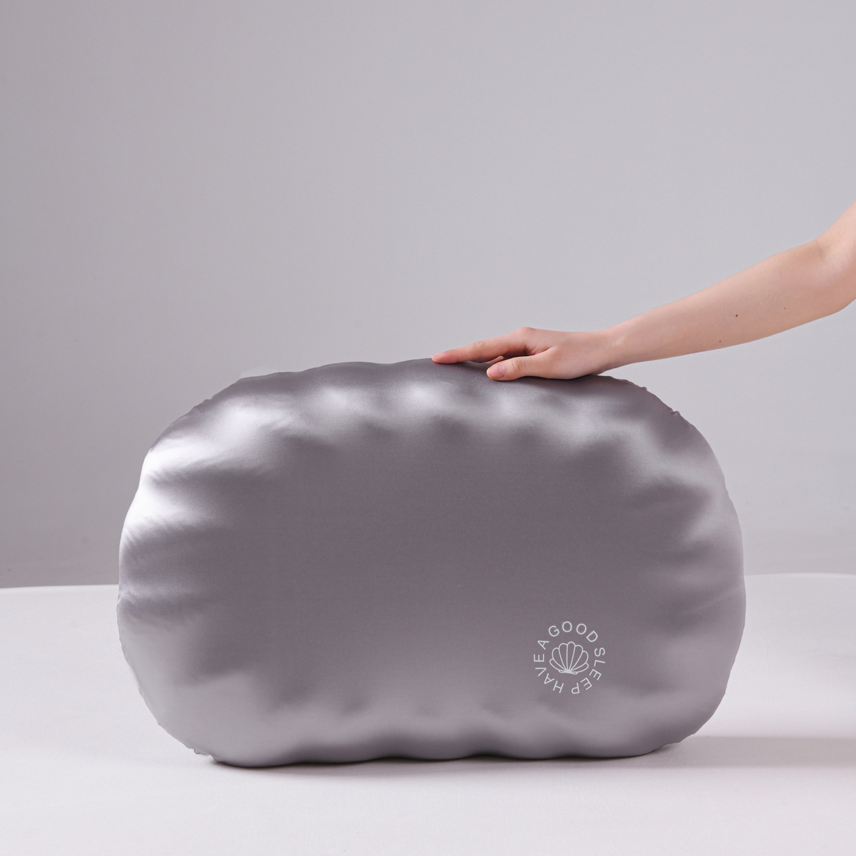 91家纺网 家纺一手货源 找家纺 （总）圣靓家纺 2026春夏新款贝壳零压力生物基枕慢回弹护颈椎枕头记忆棉枕芯