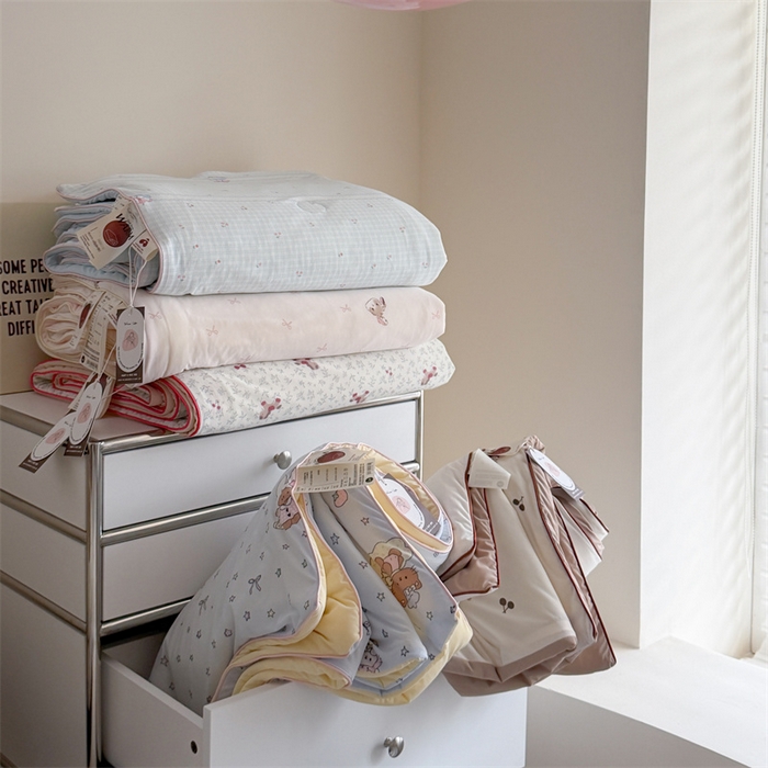 91家纺网 家纺一手货源 找家纺 暖生活 2026新款A类冰皮氨纶凉感夏被 被子被芯 组合图仅展示