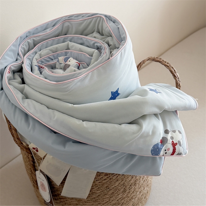 91家纺网 家纺一手货源 找家纺 暖生活 2026新款A类冰皮氨纶凉感夏被 被子被芯 奶蓝小狗